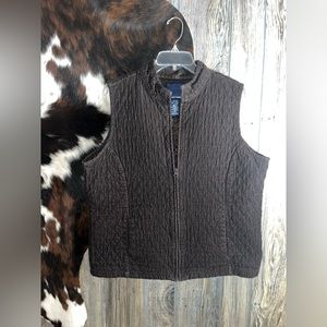Basic Editions size XL women’s dark crown zippered diamond quilted vest